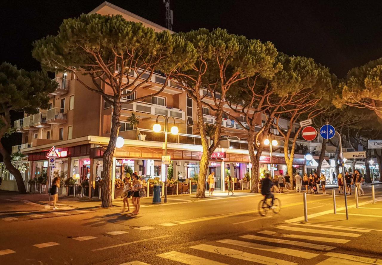 Hotel D'Annunzio Jesolo Extérieur photo